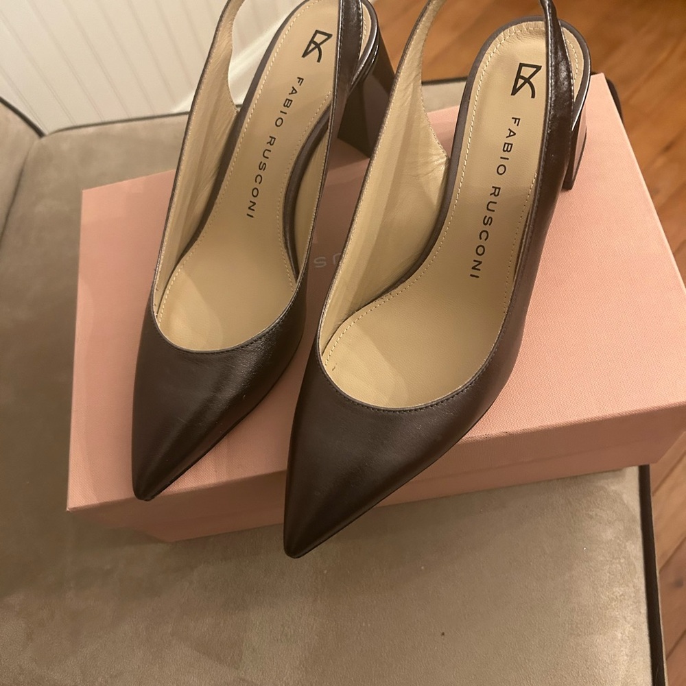 Size 37 pewter beautiful color